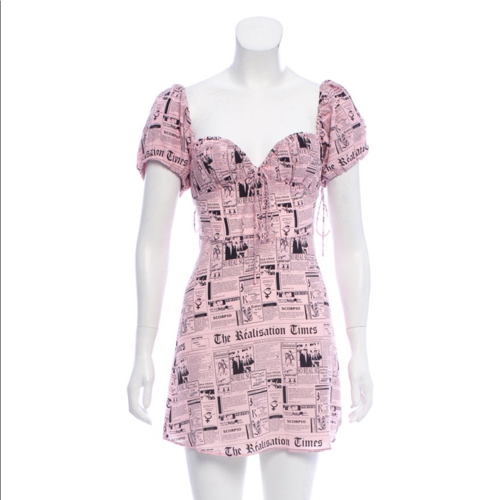 COPY - Realisation par Venus newspaper dress